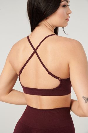 W329 – CORE SEAMLESS SCOOP NECK BRA