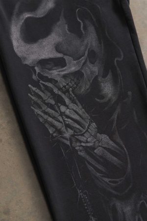 2125 – DIVINE SWEATS