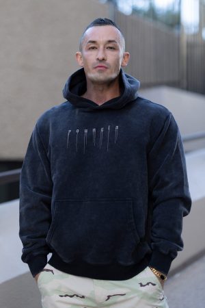 551 – DRIPPY SKULL HOODIE