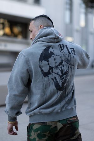 551 – DRIPPY SKULL HOODIE