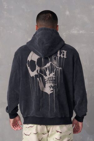 551 – DRIPPY SKULL HOODIE