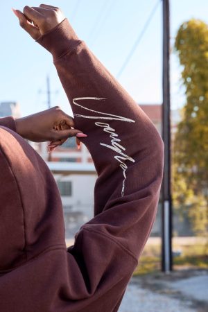 W519 – EMBLEM ZIP UP HOODIE