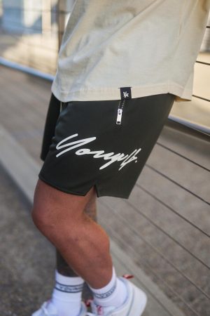115 SIGNATURE SHORTS