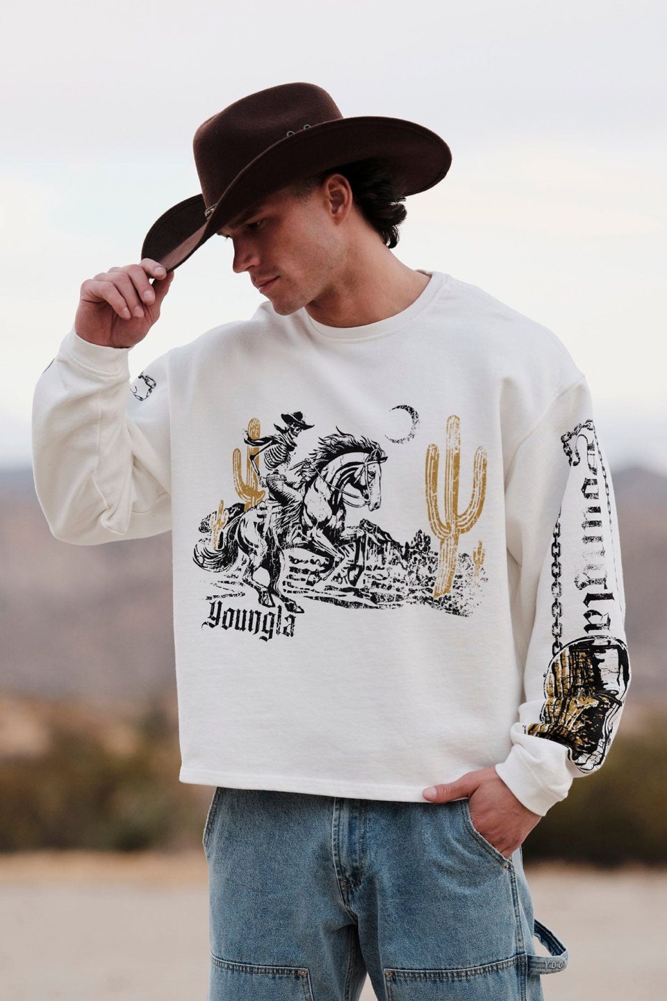 5032 - RODEO CREWNECK