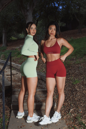 W133 – CURVE SEAMLESS SHORTS