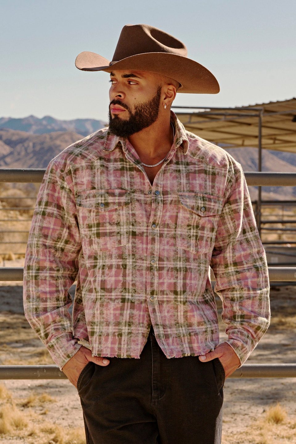 8023 - OUTLAW FLANNELS