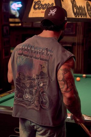 3015 – VINTAGE BIKER TANKS