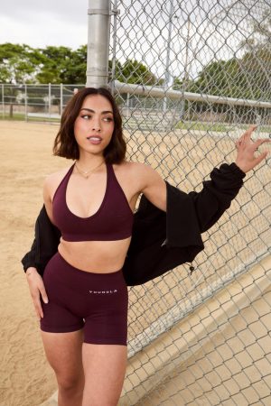 W328 – CORE SEAMLESS HALTER SPORTS BRA