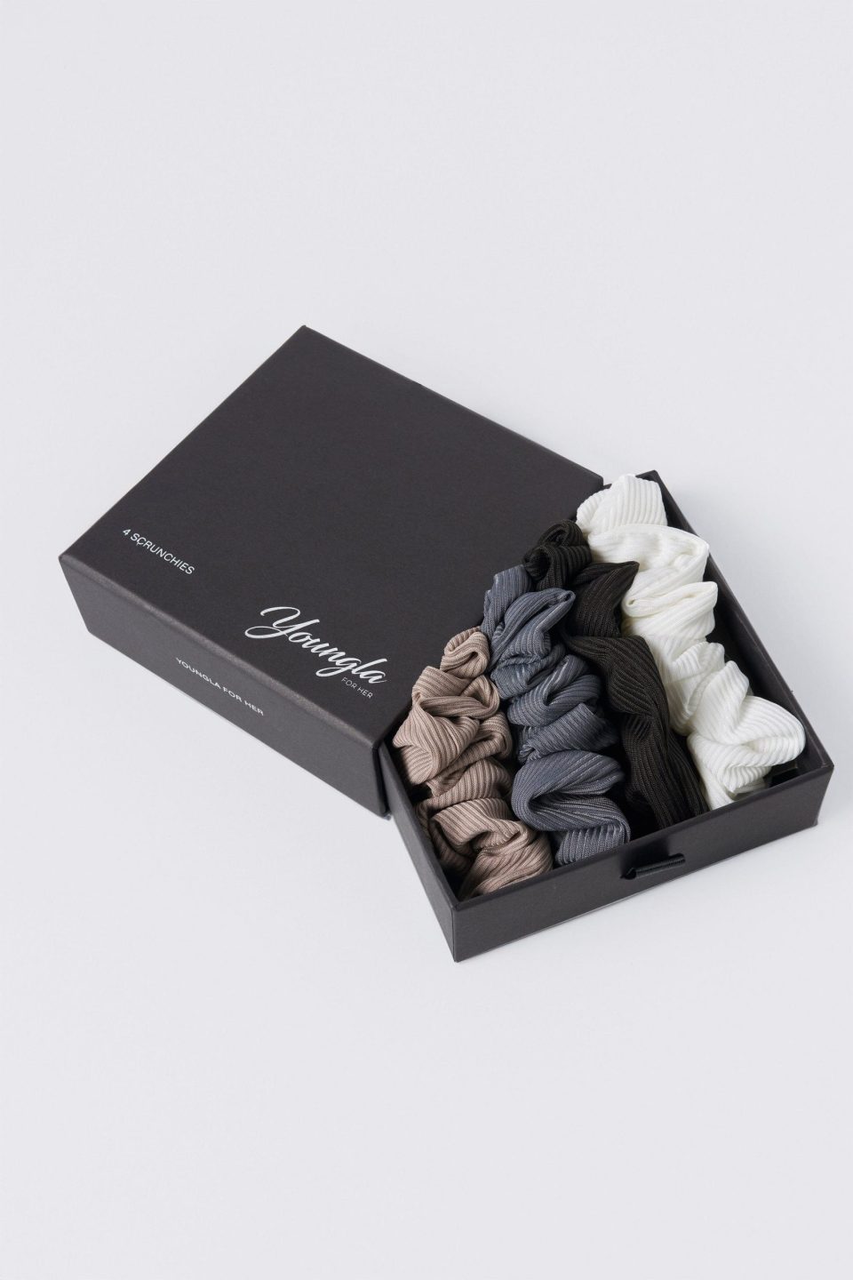 W625 RIBBED SCRUNCHIE